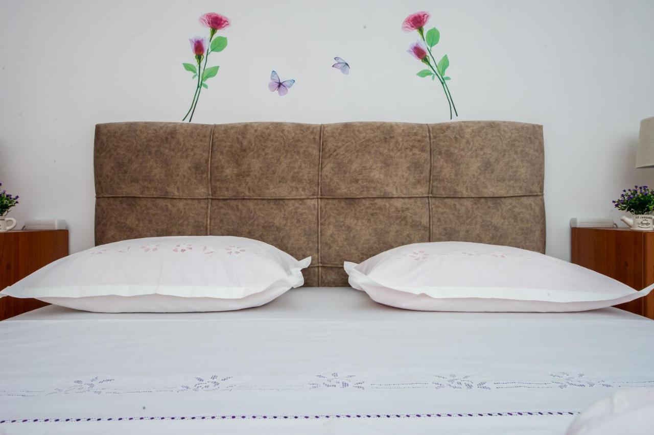 Apartments Nino Подстрана Екстер'єр фото