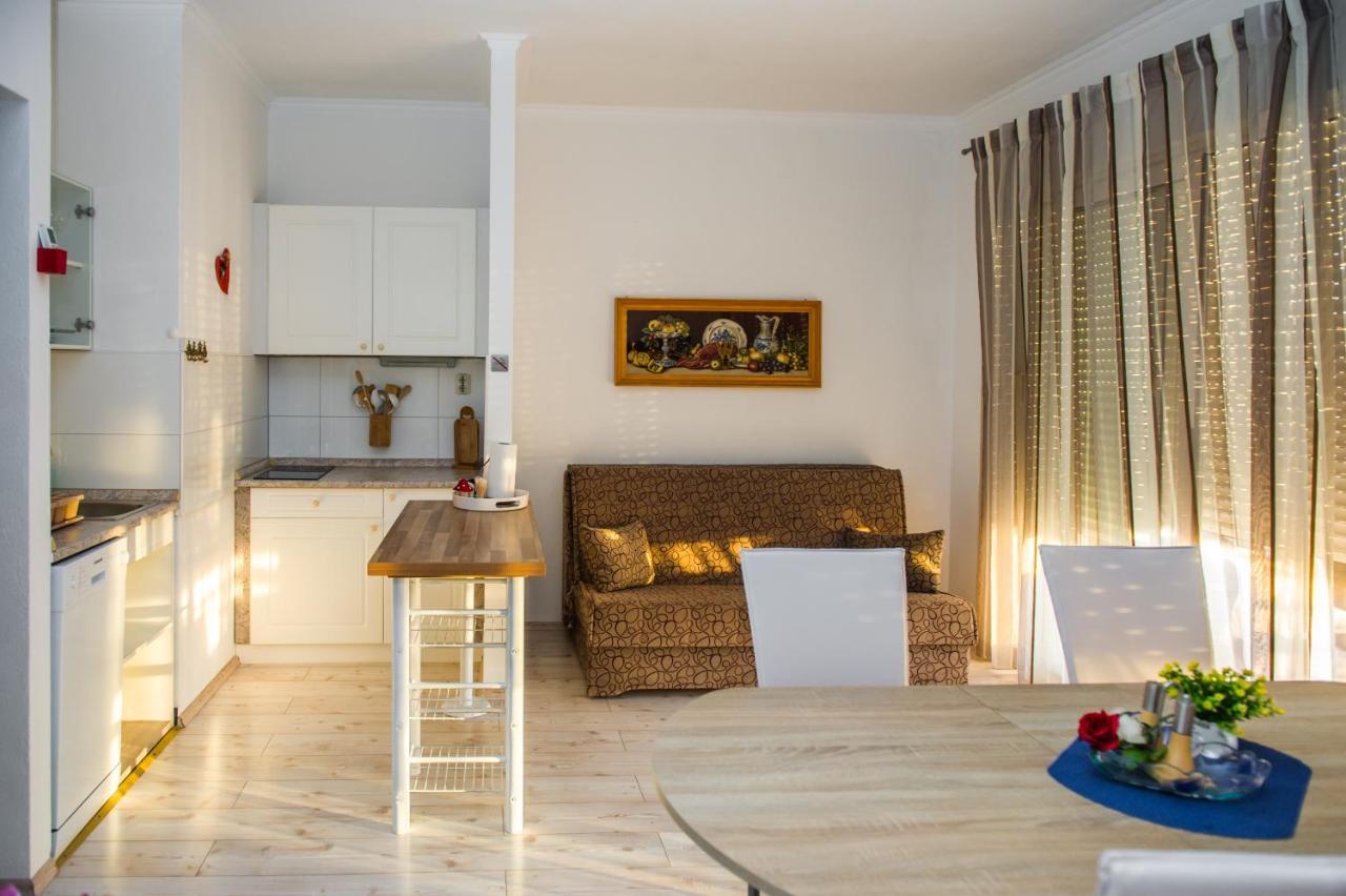 Apartments Nino Подстрана Екстер'єр фото