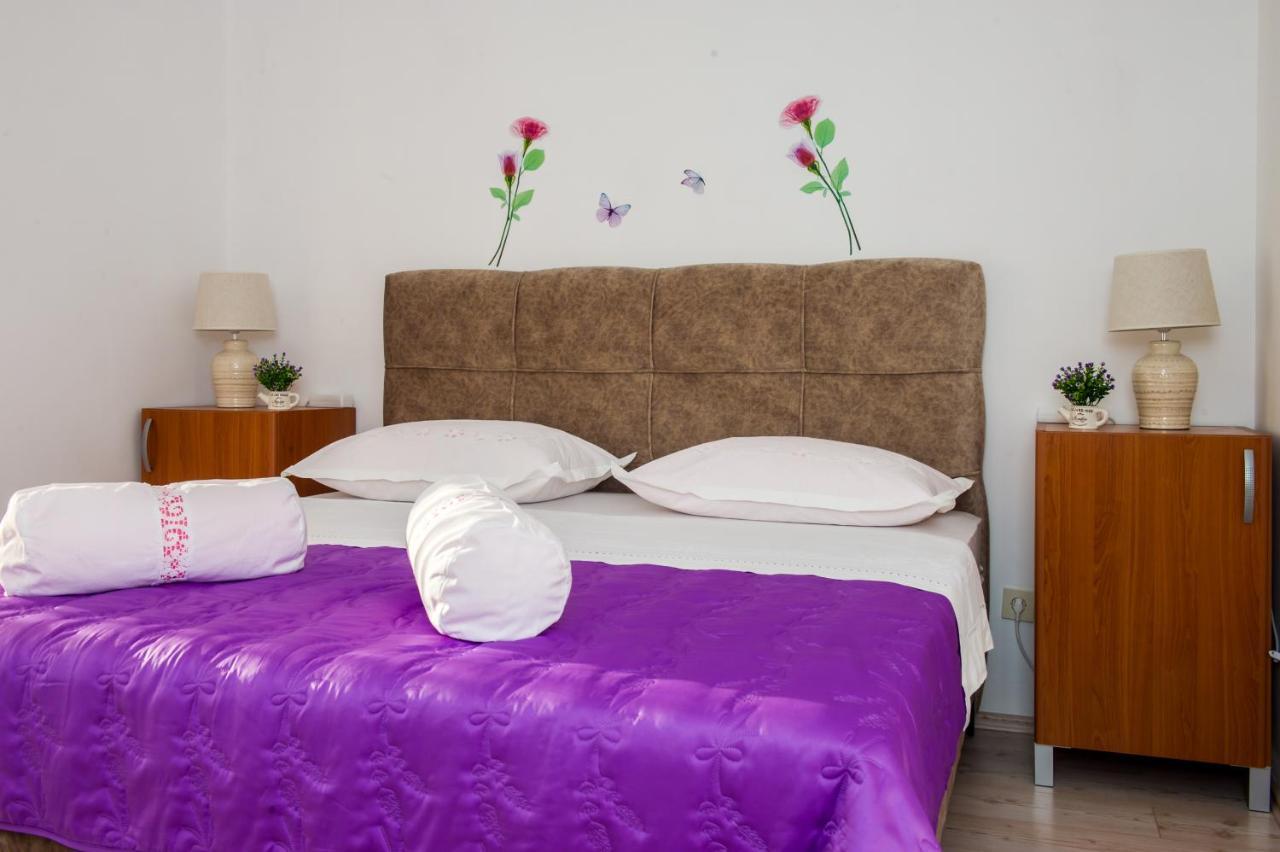 Apartments Nino Подстрана Екстер'єр фото