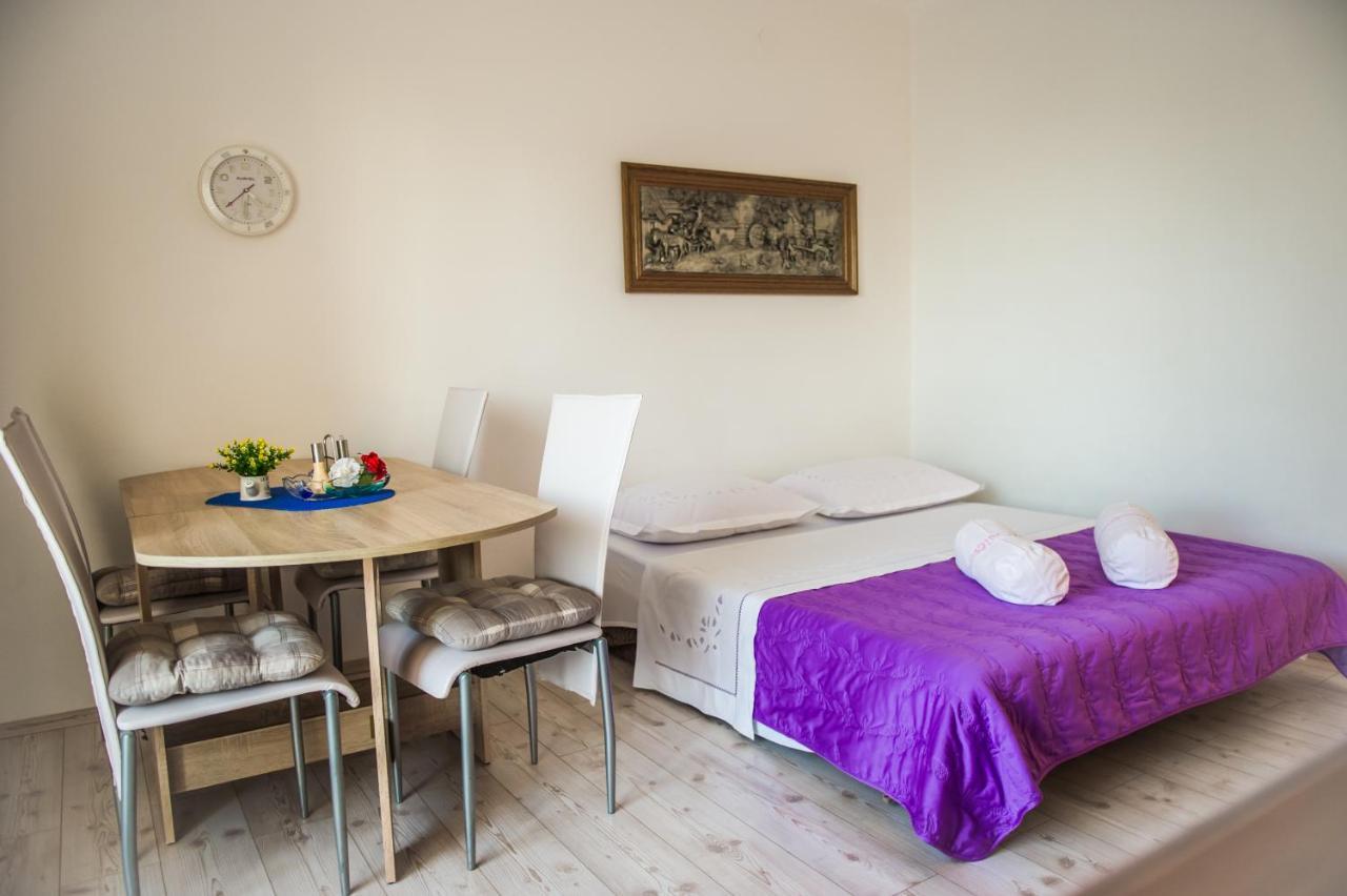 Apartments Nino Подстрана Екстер'єр фото