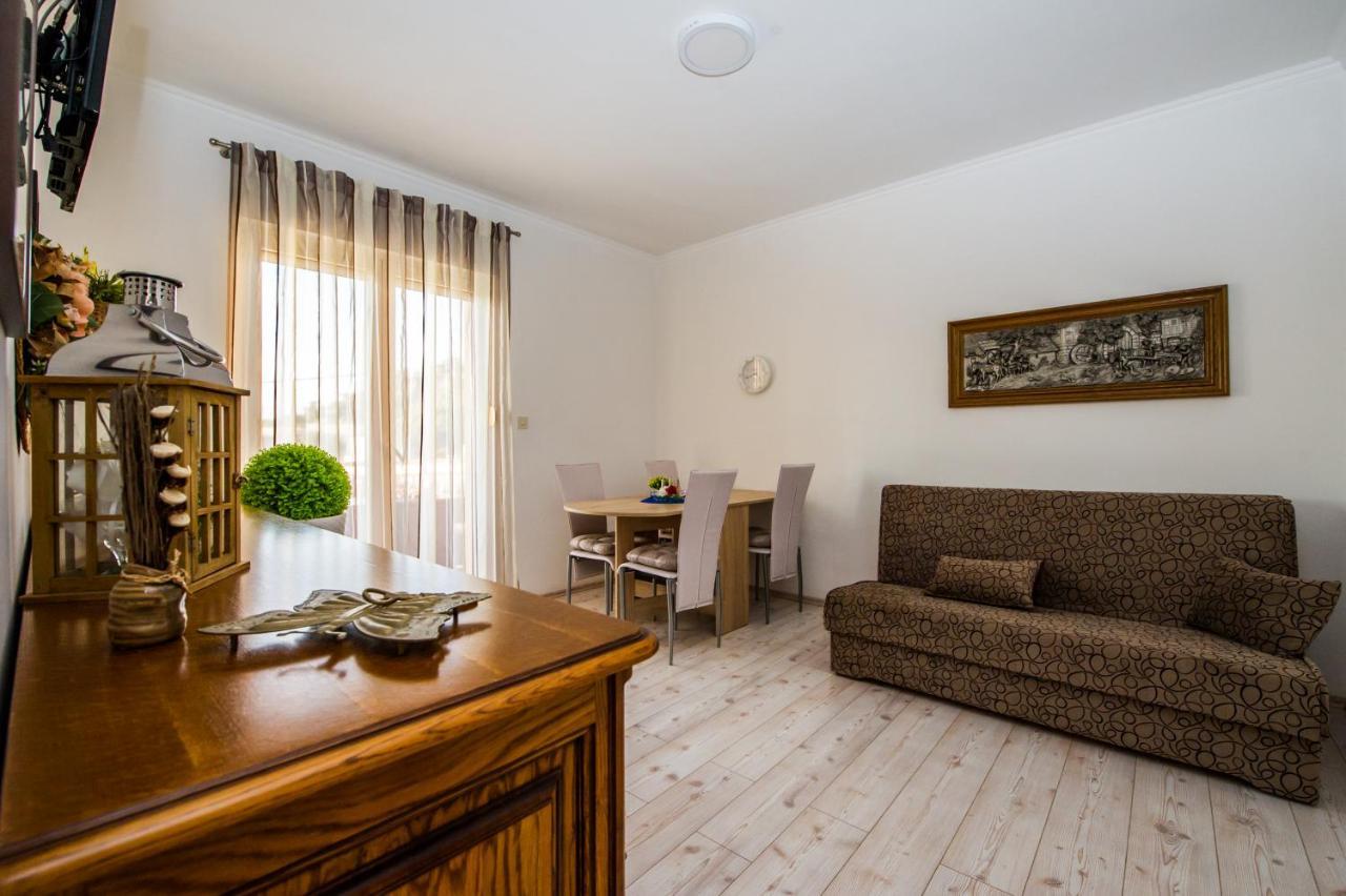 Apartments Nino Подстрана Екстер'єр фото