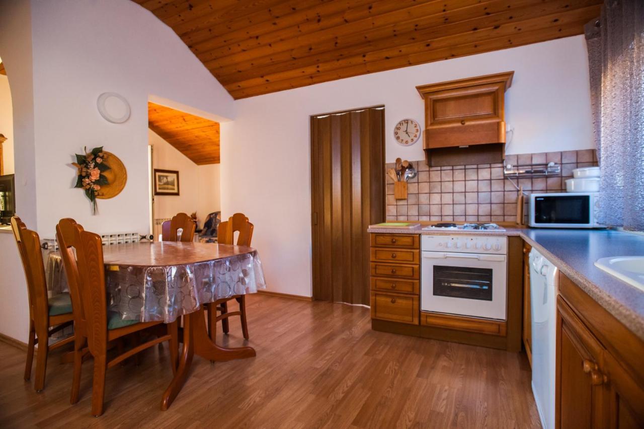 Apartments Nino Подстрана Екстер'єр фото